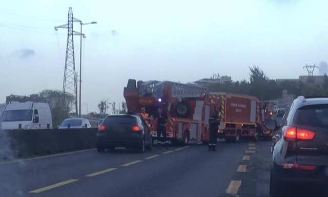 greve sapeur pompier sur l autoroute